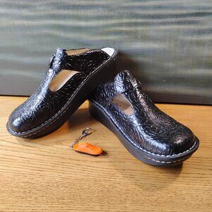 Alegria Black Floral Tooled Leather Clog Size 40 Near New